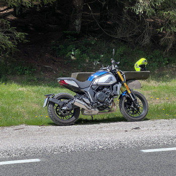 Vendo per passaggio a cilindrata superiore