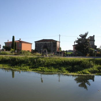  MIRA Fronte Canale Novissimo, Villa dei primi del 900 con ampio scoperto 