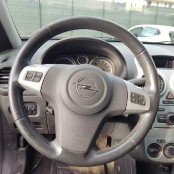 Volante OPEL CORSA D  del 2011