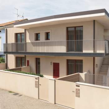 Bifamiliare in vendita a Pesaro (Pesaro e Urbino)