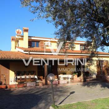 Villa in vendita a Roma (Roma)