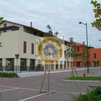 Negozio in affitto a Ros&agrave; (Vicenza)