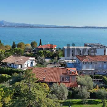 Bifamiliare in vendita a Sirmione (Brescia)