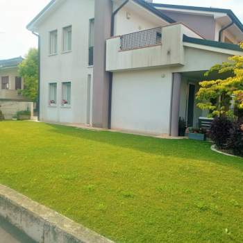 Bifamiliare in vendita a Riese Pio X (Treviso)