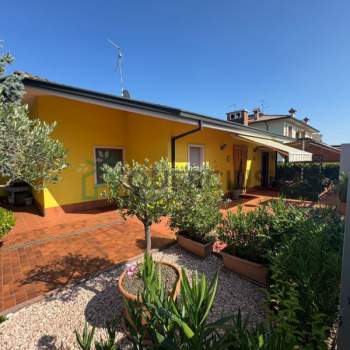 Villa in vendita a Caldiero (Verona)