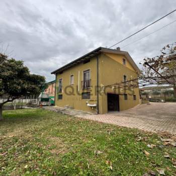 Casa singola in vendita a Soave (Verona)