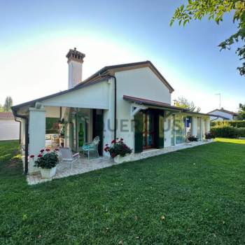 Villa in vendita a Jesolo (Venezia)