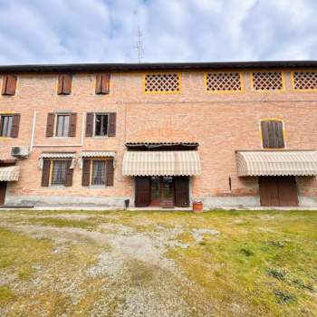 Bifamiliare in vendita a Modena (Modena)