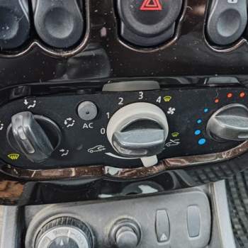Comandi riscaldamento DACIA DUSTER  del 2012
