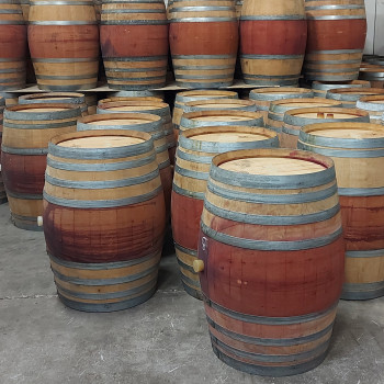 BARILI USATI VARIE DIMENSIONI PER ARREDO LOCALI E GIARDINI