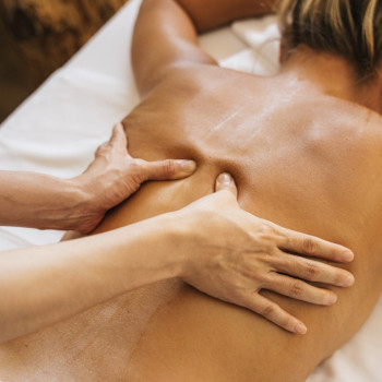 Massaggiatore professionista certificato