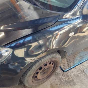 Parafango sinistro MAZDA 2  del 2004