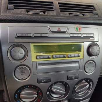Autoradio MAZDA 2  del 2004