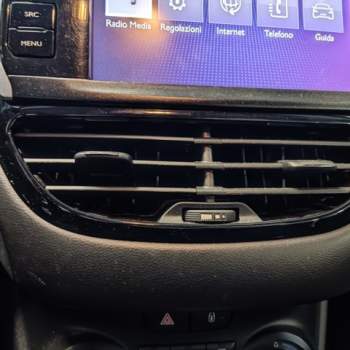 Bocchetta clima centrale PEUGEOT 208  del 2017