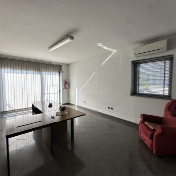 UFFICIO IN AFFITTO A CAMPALTO RIF. UF-210