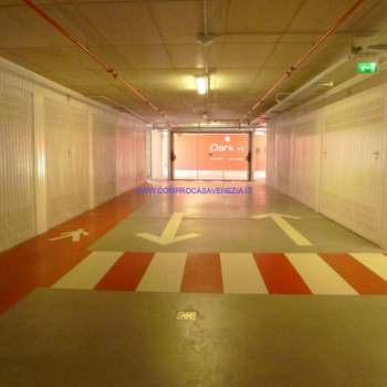 Garage in vendita a Venezia (Venezia)