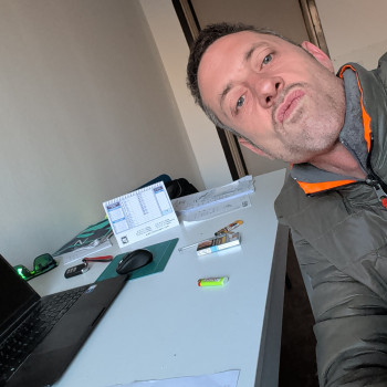 Geometra 87 cerca ragazza 