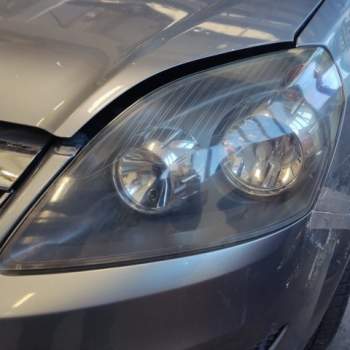 Proiettore sinistro OPEL ZAFIRA  del 2010