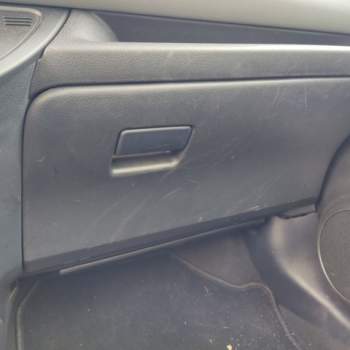 Cassetto portaoggetti TOYOTA YARIS  del 2016