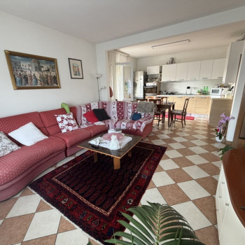 APPARTAMENTO IN BIFAMILIARE POSTO AL 2&deg; PIANO 