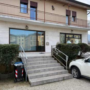 Negozio in vendita a Torreglia (Padova)