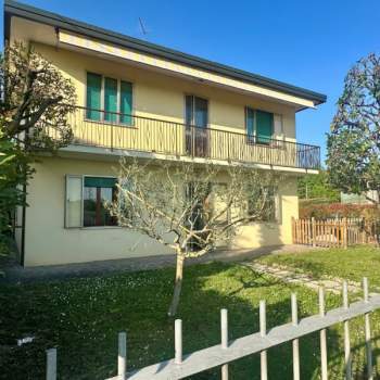 Trifamiliare in vendita a Abano Terme (Padova)