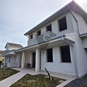 Casa a schiera in vendita a Campagna Lupia (Venezia)