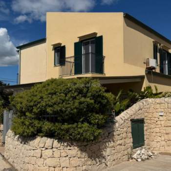 Casa a schiera in vendita a Modica (Ragusa)