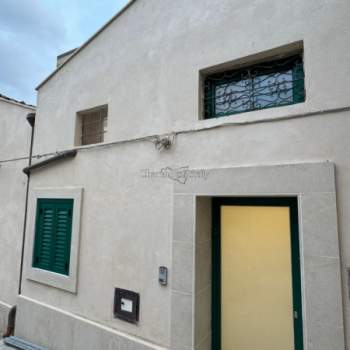 Casa singola in vendita a Modica (Ragusa)