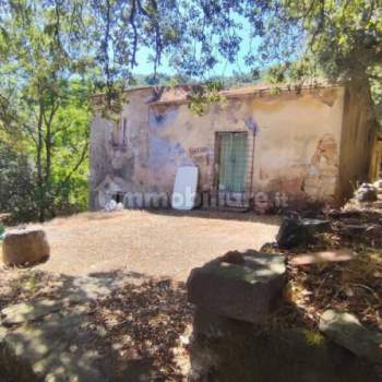 Rustico in vendita a Marciana (Livorno)