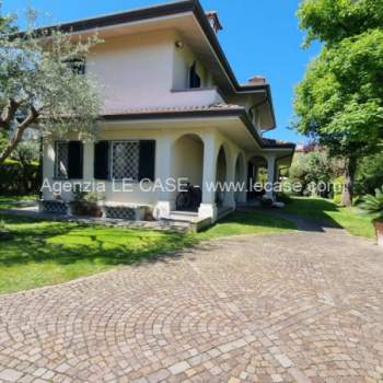 Villa in affitto a Forte dei Marmi (Lucca)