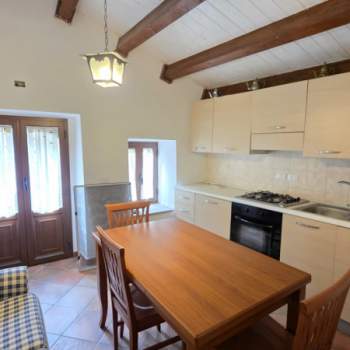 Casa singola in vendita a Basic&ograve; (Messina)