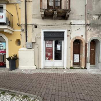 Negozio in affitto a Milazzo (Messina)