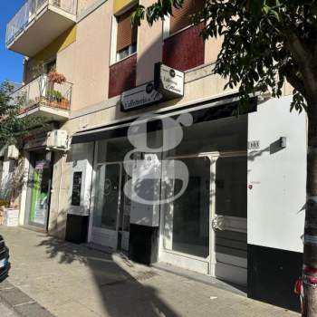 Negozio in vendita a Milazzo (Messina)