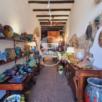 Negozio in vendita a Milazzo (Messina)