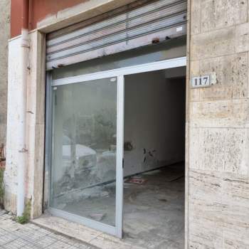 Negozio in vendita a Milazzo (Messina)