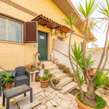 Villa in vendita a Roma (Roma)