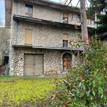 Villa in vendita a Ortona dei Marsi (L'Aquila)