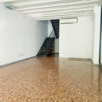Negozio in affitto a Castelfranco Veneto (Treviso)