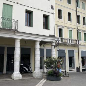 Negozio in affitto a Bassano del Grappa (Vicenza)