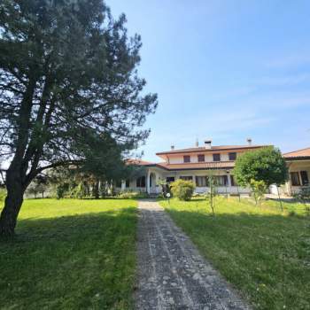 Bifamiliare in vendita a Cinto Euganeo (Padova)