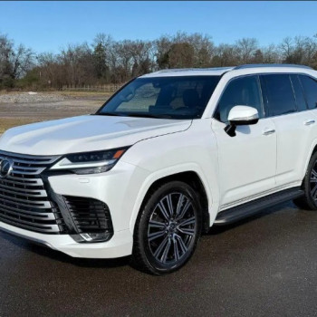For Sale : Lexus LX600 Signature 2023 GCC Specs