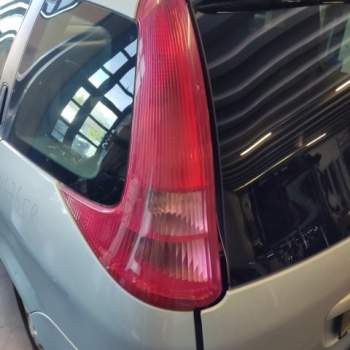 Fanale posteriore sinistro PEUGEOT 206  del 2004