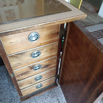 REGALO SCRIVANIA CON CASSETTI