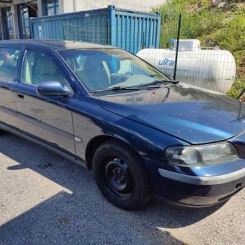 Ricambi VOLVO V70 2401cc diesel  del 2002