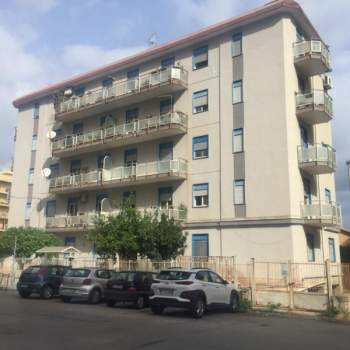 Magazzino in vendita a Palermo (Palermo)
