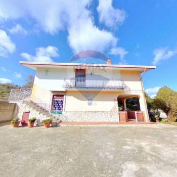 Villa in vendita a Torretta (PA)