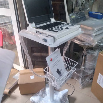 Attrezzature mediche, guanti, dispositivi ECG, attrezzature chirurgiche, attrezz
