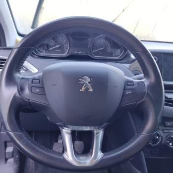 Volante PEUGEOT 2008  del 2018