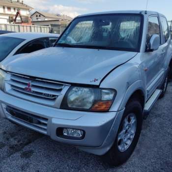 Ricambi MITSUBISHI PAJERO 4X4 3200cc diesel 2000